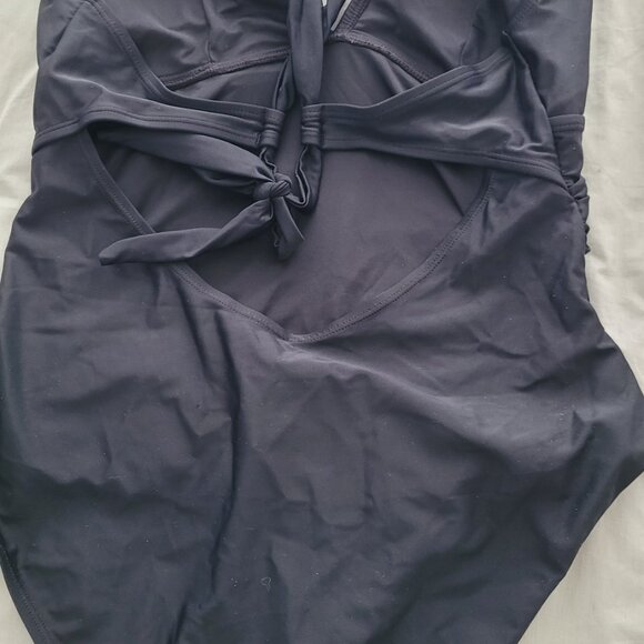 Black cupshe swimsuits with Tummy Control - Picture 3 of 8